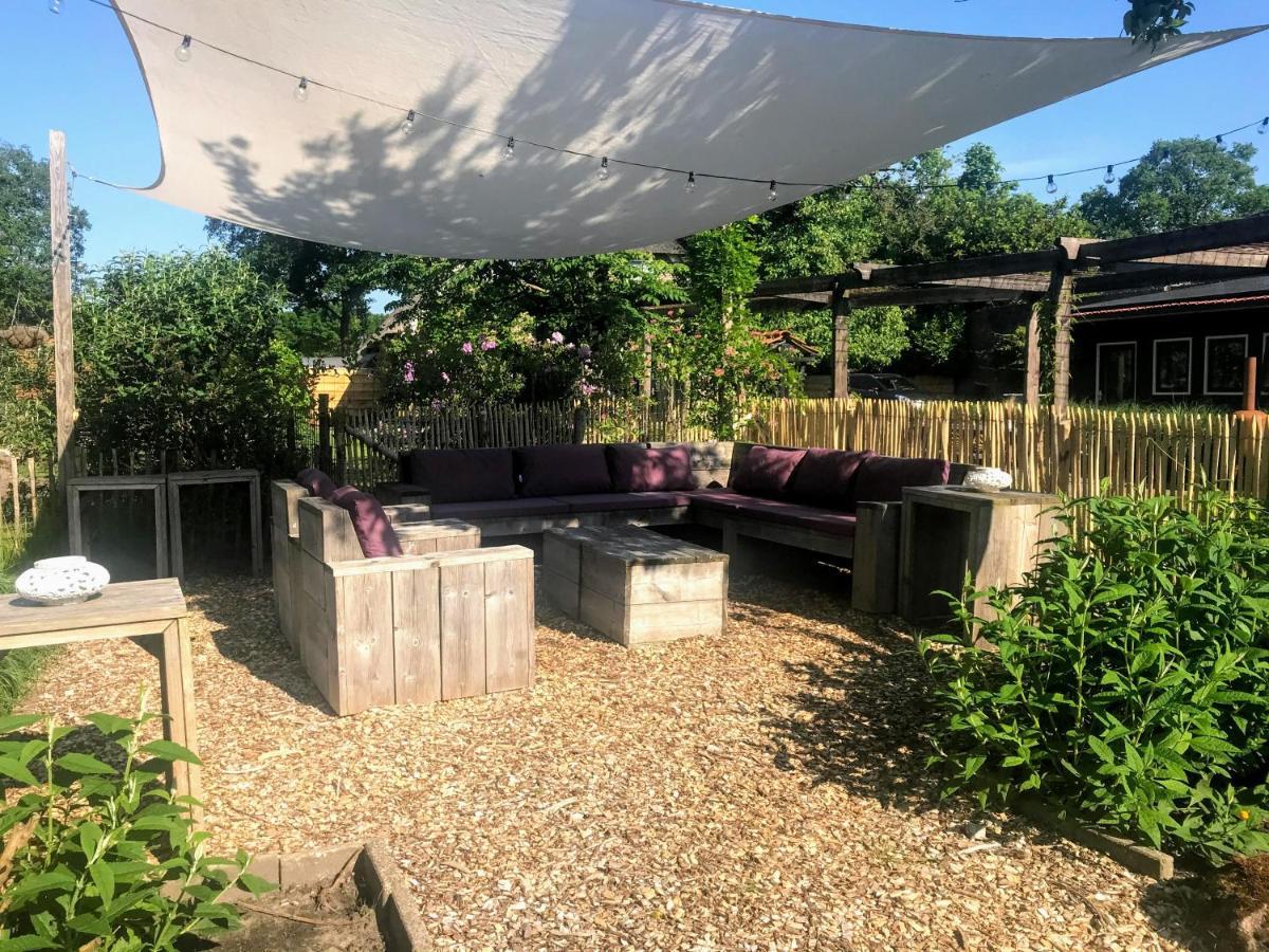 In De Tuin In Gees Villa Екстериор снимка